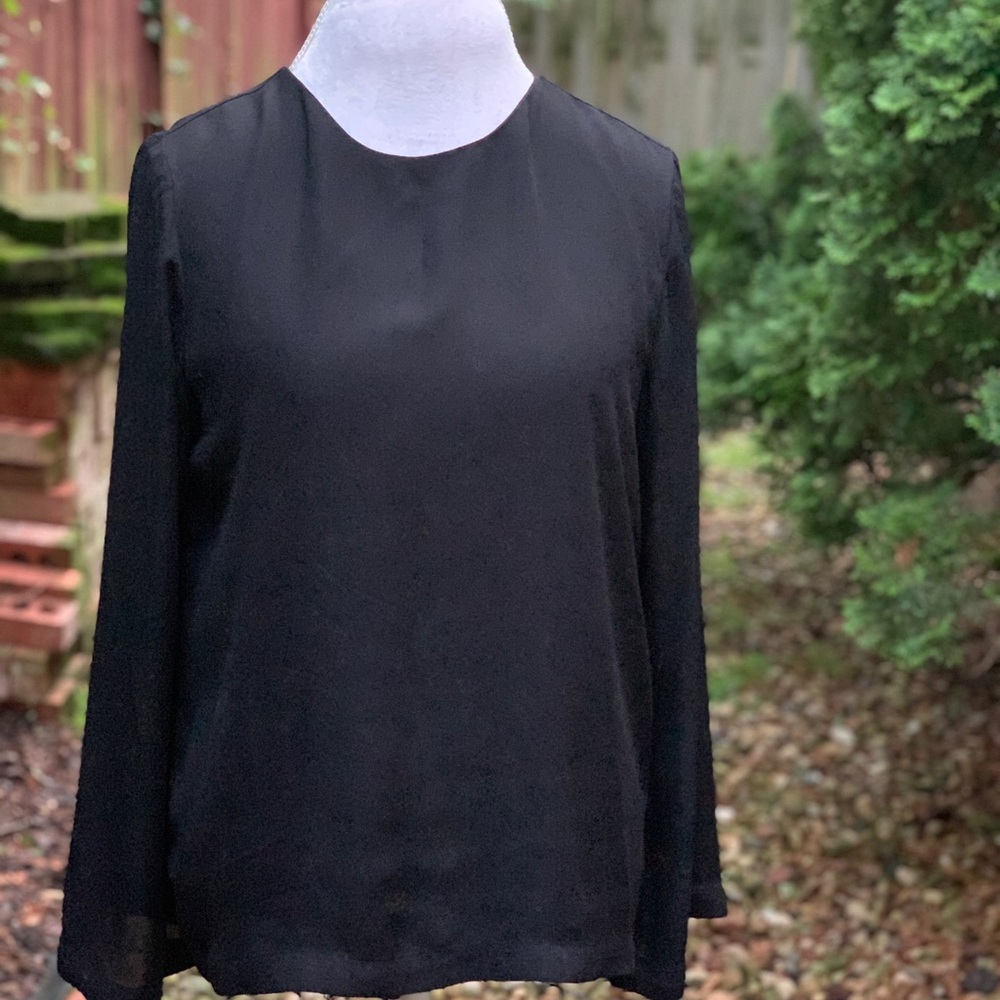 Banana Republic Black and White Long Sleeve Blouse